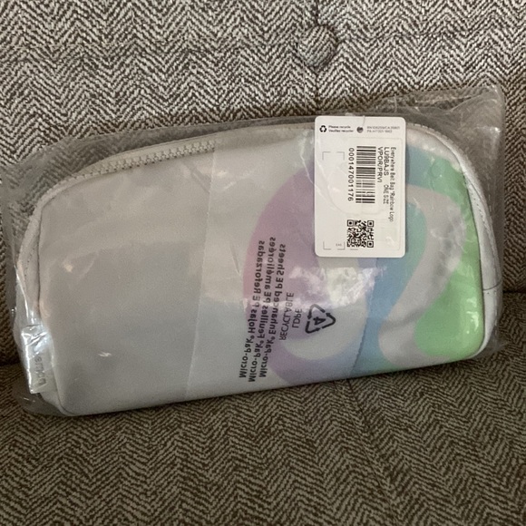๐ Last One ๐ NWT Lululemon Belt Bag - Picture 9 of 10